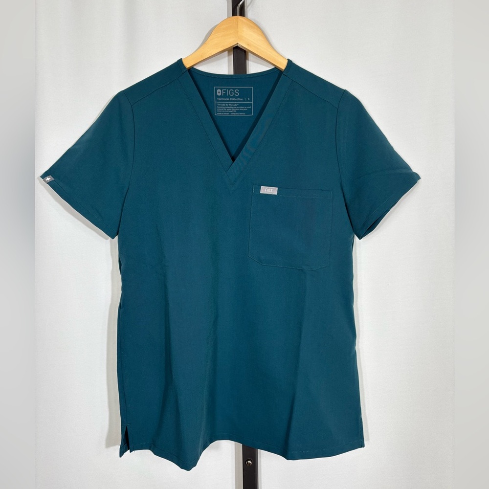Figs Technical Collection One Pocket Short Sleeve Scrub Top - Catarina - Size S